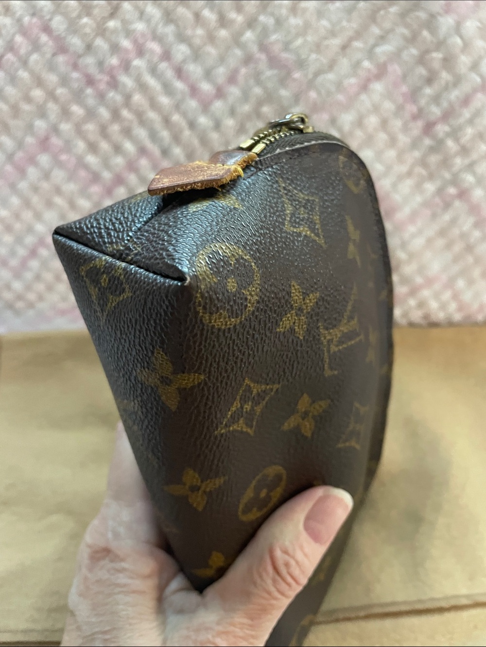 Louis Vuitton Pouch with COA - Picture 11 of 16